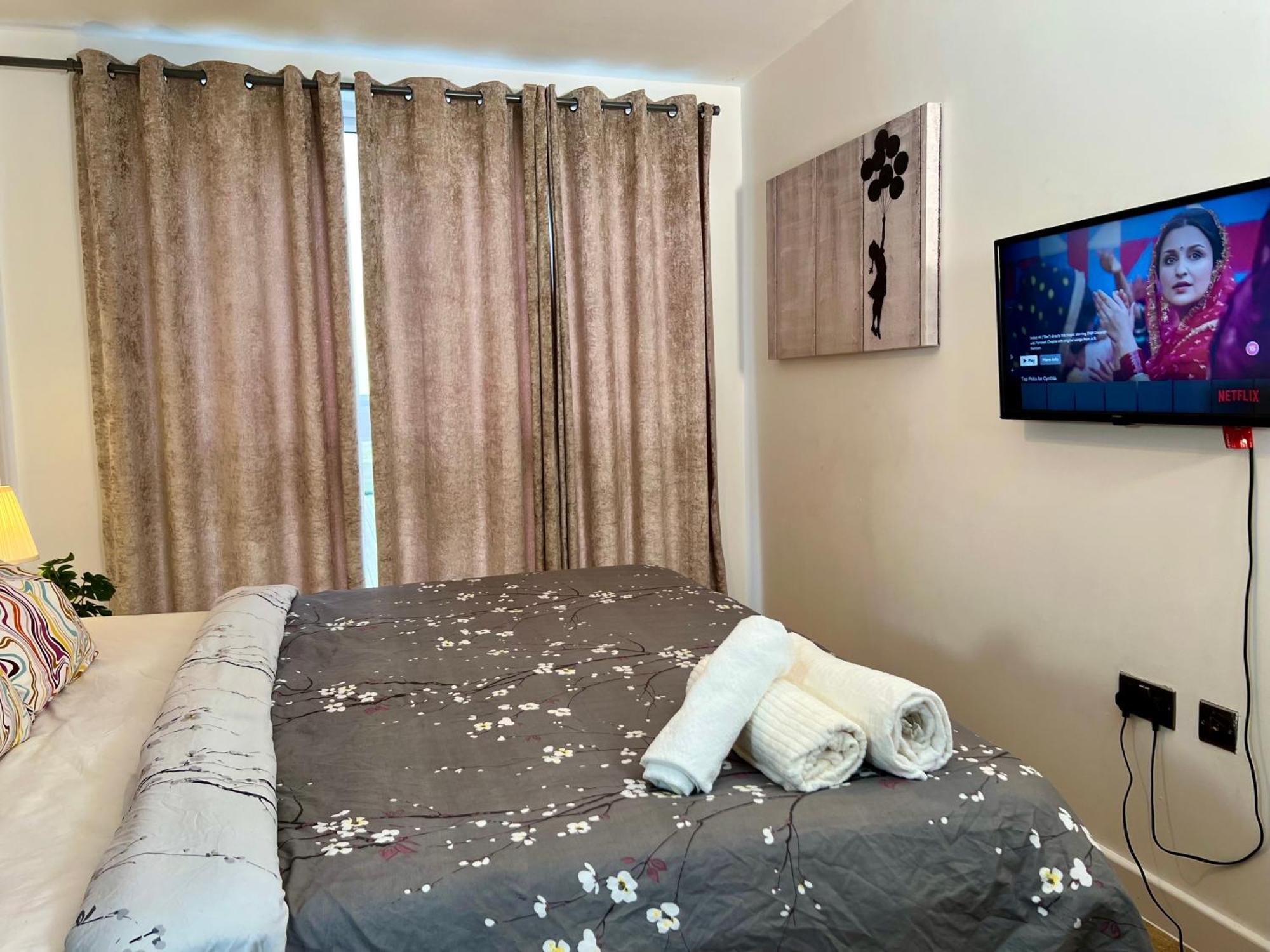 Luxury Urban Tranquility At B1 Apartment Бирмингам Екстериор снимка