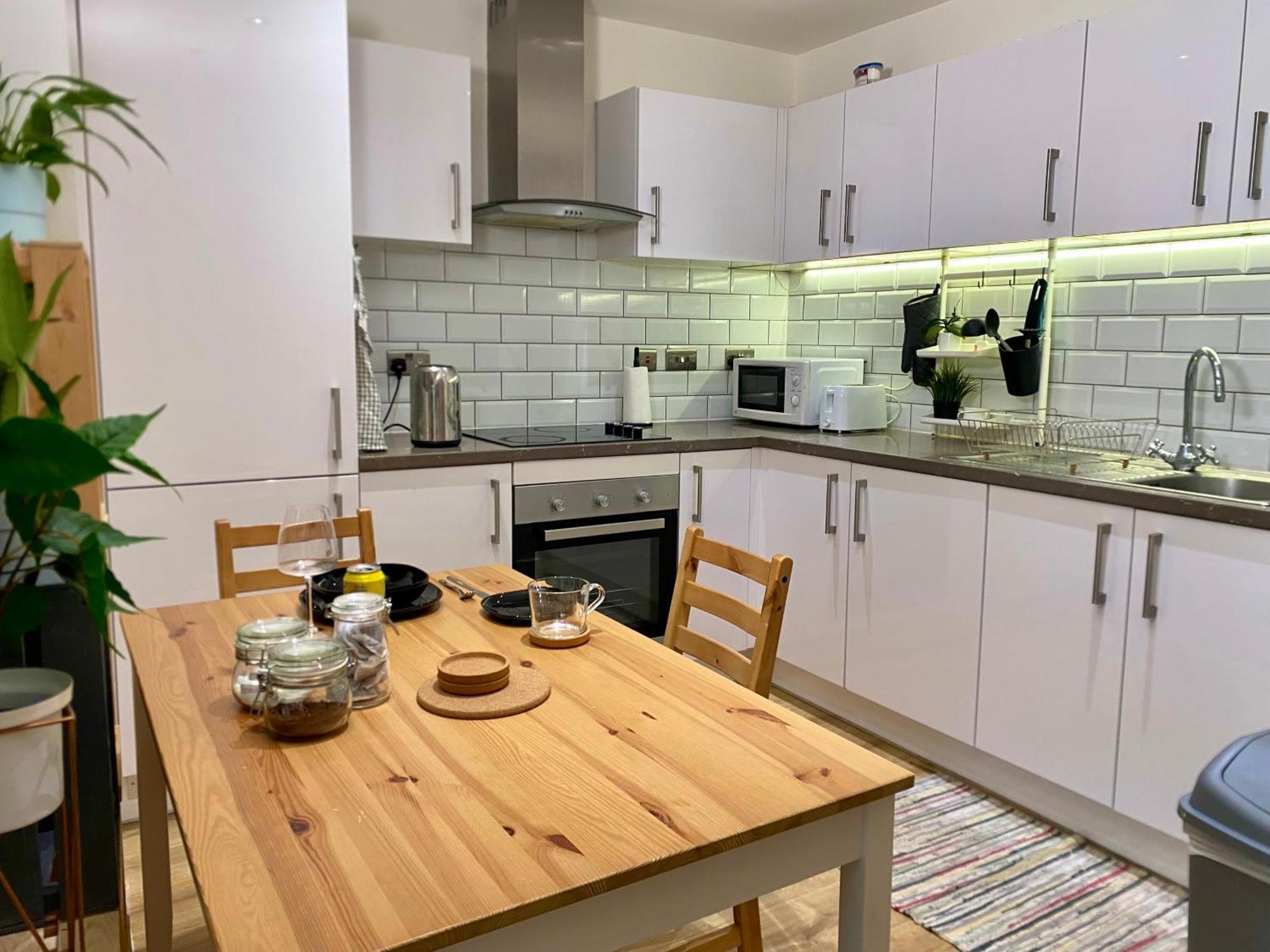 Luxury Urban Tranquility At B1 Apartment Бирмингам Екстериор снимка