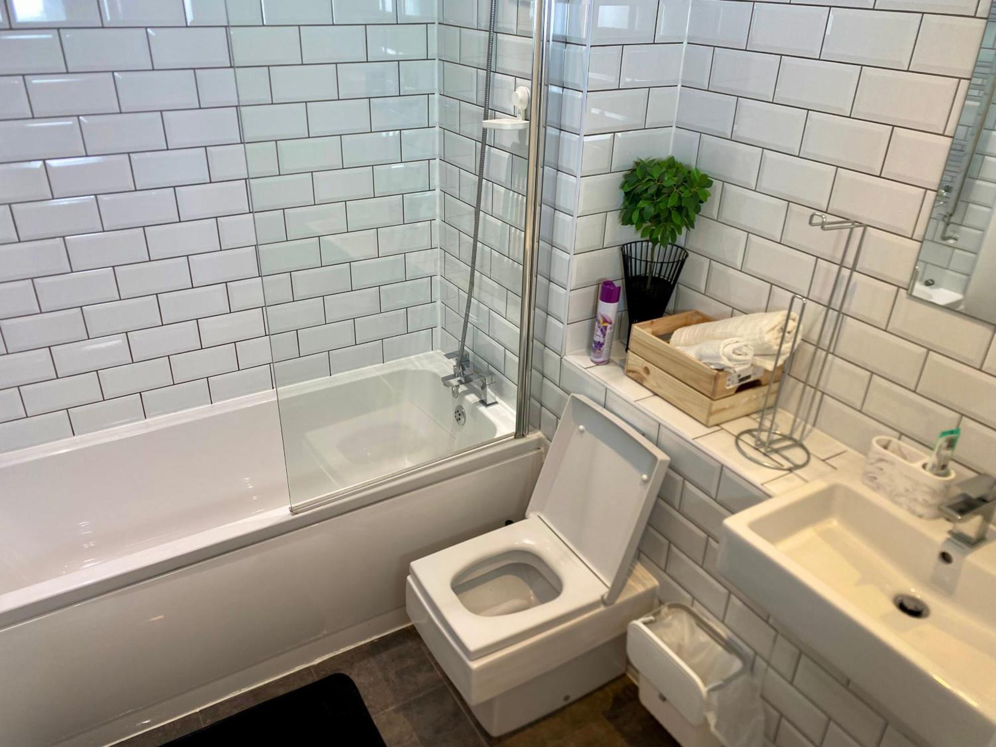 Luxury Urban Tranquility At B1 Apartment Бирмингам Екстериор снимка