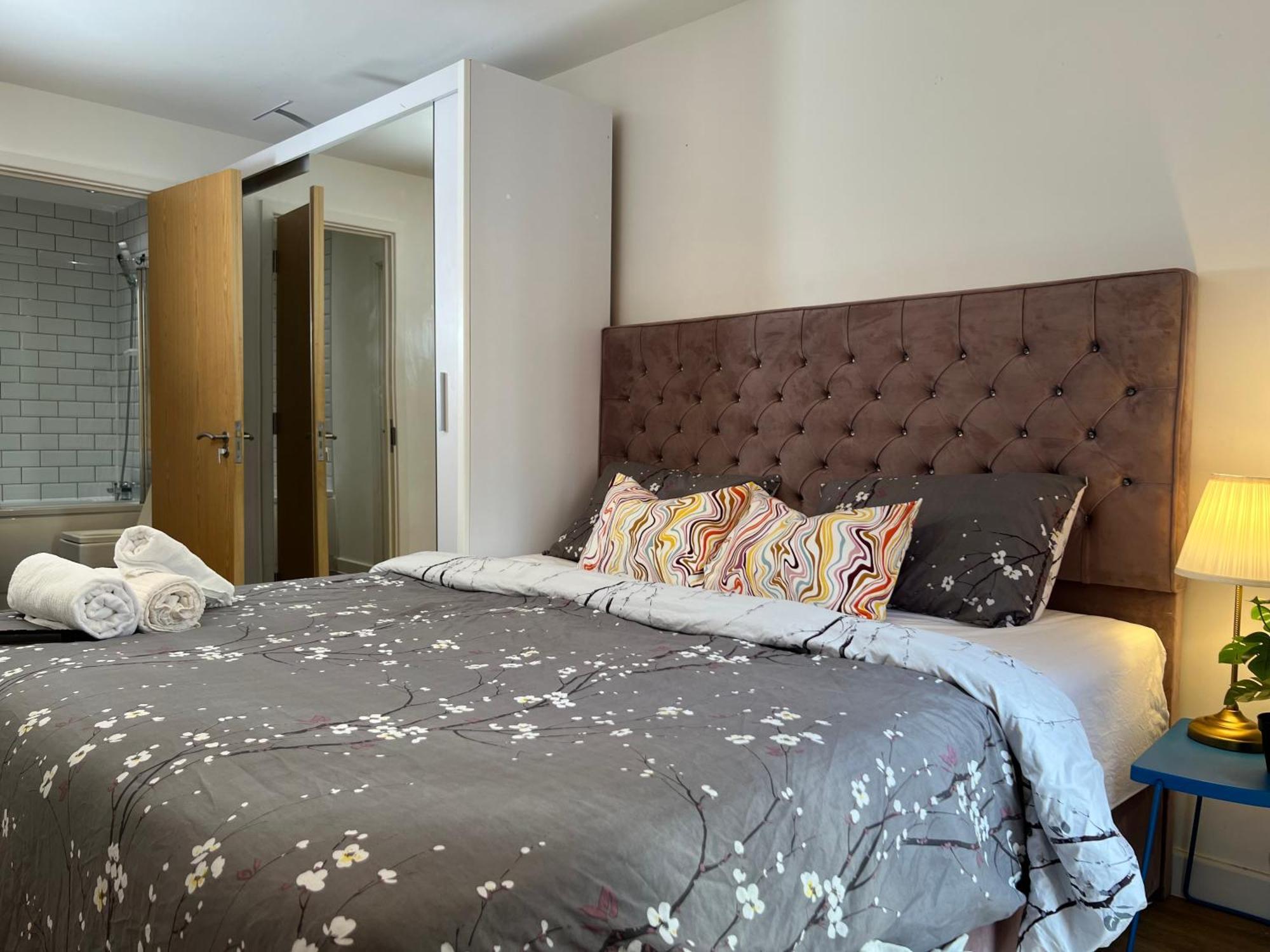 Luxury Urban Tranquility At B1 Apartment Бирмингам Екстериор снимка